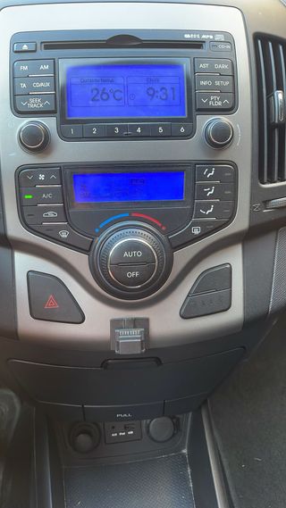 HYUNDAI i30 1.6 CRDi GLS 6v Garantia