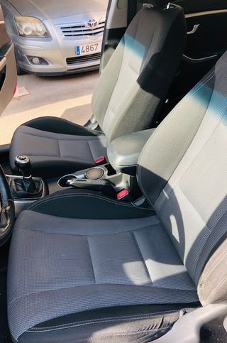 HYUNDAI i30 1.6 CRDi GLS 6v Garantia