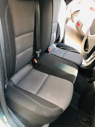 HYUNDAI i30 1.6 CRDi GLS 6v Garantia