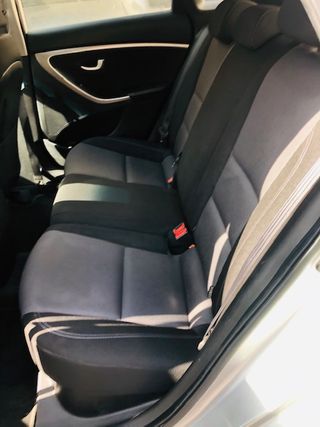 HYUNDAI i30 1.6 CRDi GLS 6v Garantia
