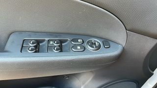 HYUNDAI i30 1.6 CRDi GLS 6v Garantia