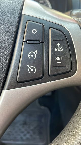 HYUNDAI i30 1.6 CRDi GLS 6v Garantia