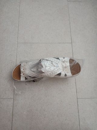 Zapatos blancos