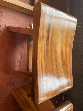 Taburetes de madera de teca nuevos