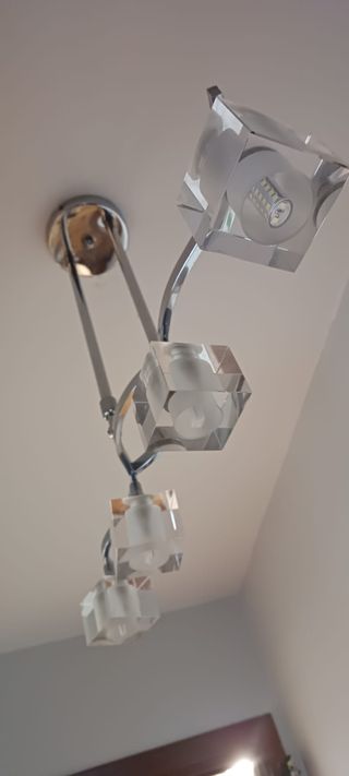 LAMPARA TECHO TULIPAS METACRILATO GRAN CALIDAD