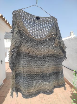 Top crochet azul y beige