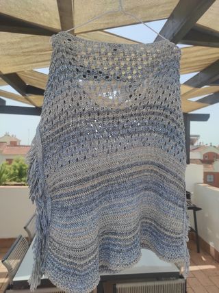 Top crochet azul y beige
