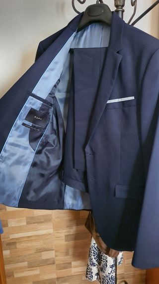 Traje azul hombre 