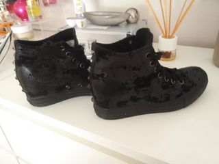 Converse negras plataforma