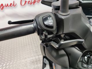 Yamaha XMAX 400 TECH MAX