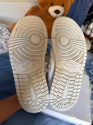 Air Jordan 1 Mid - Blancas - 40.5