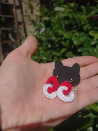 Orecchini uncinetto rossi&bianchi