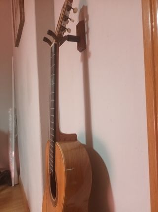 Guitarra clásica antigua