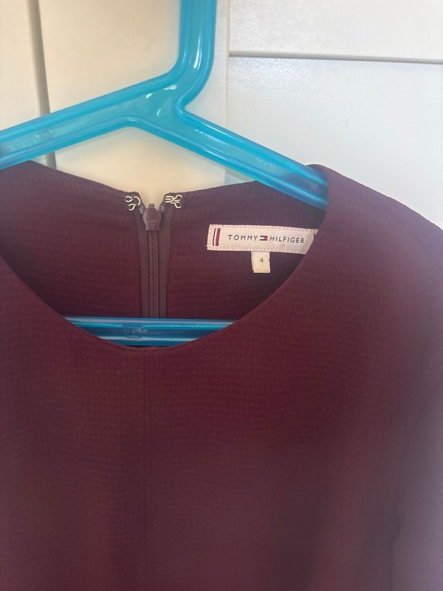 Vestido Tommy Hilfiger morado talla M