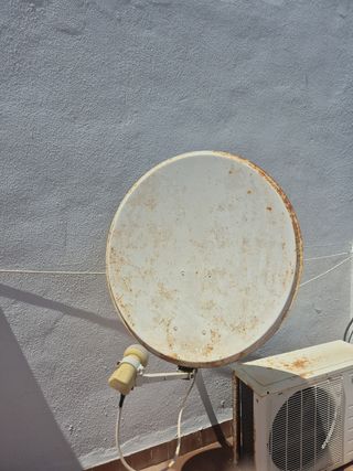 Antena Parabólica Antigua