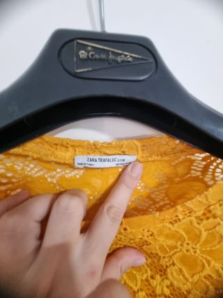 Crop top Zara amarillo