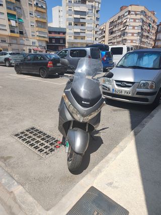 Suzuki Burgman 200cc - 2011