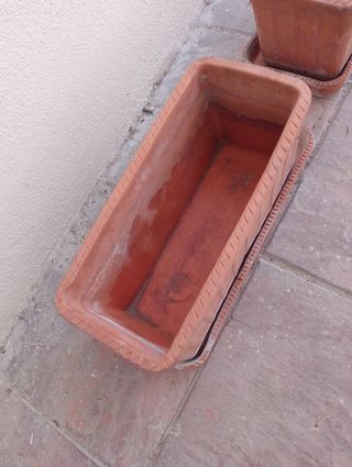 2 jardineras terracota