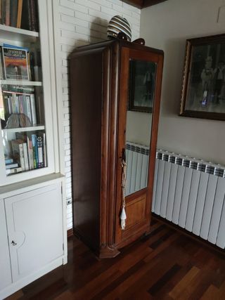 Armario antiguo Art Nouveau