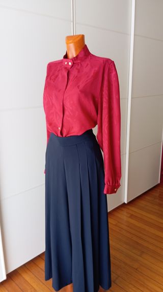 Blusa vintage rojo granate. Nueva.