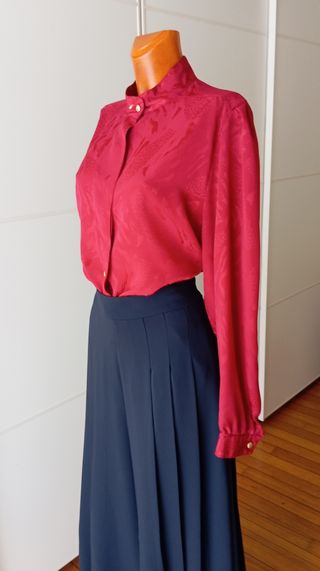 Blusa vintage rojo granate. Nueva.