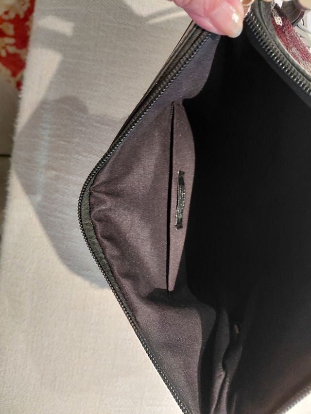 Bolso fiesta lentejuelas negro y fucsia