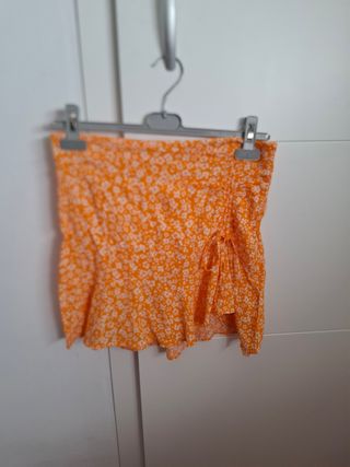 Falda floral naranja