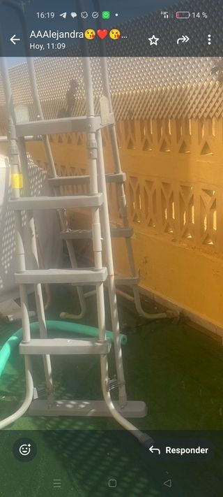 Escalera piscina 