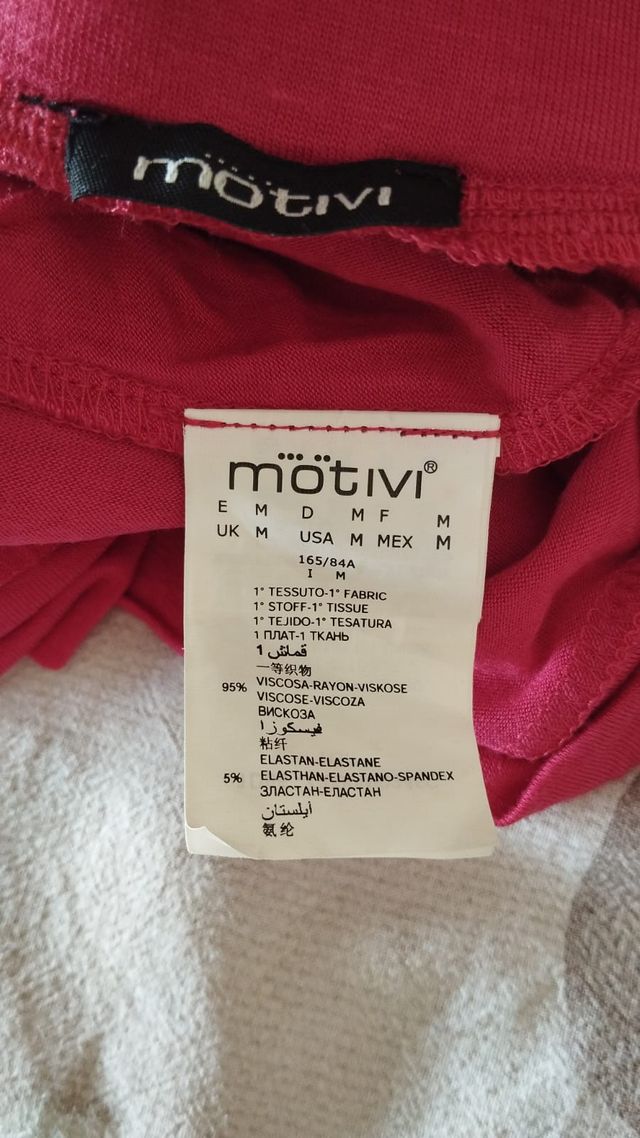 Top rosa shocking senza spalline con paillettes