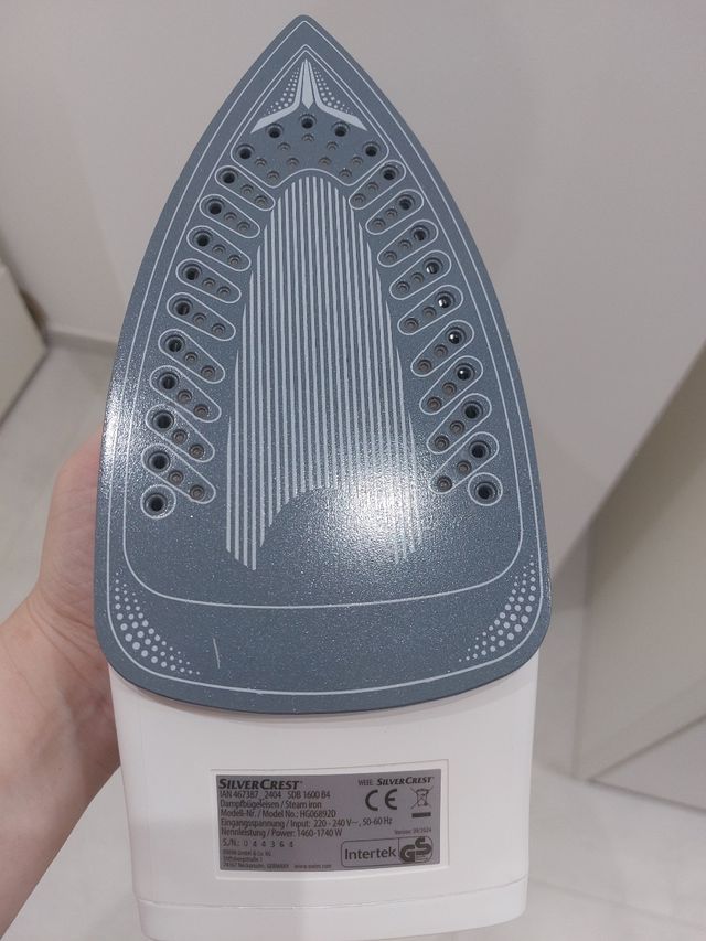 Ferro da Stiro a Vapore