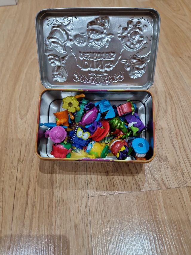 SuperThings Dino Destroyers - Caja metálica