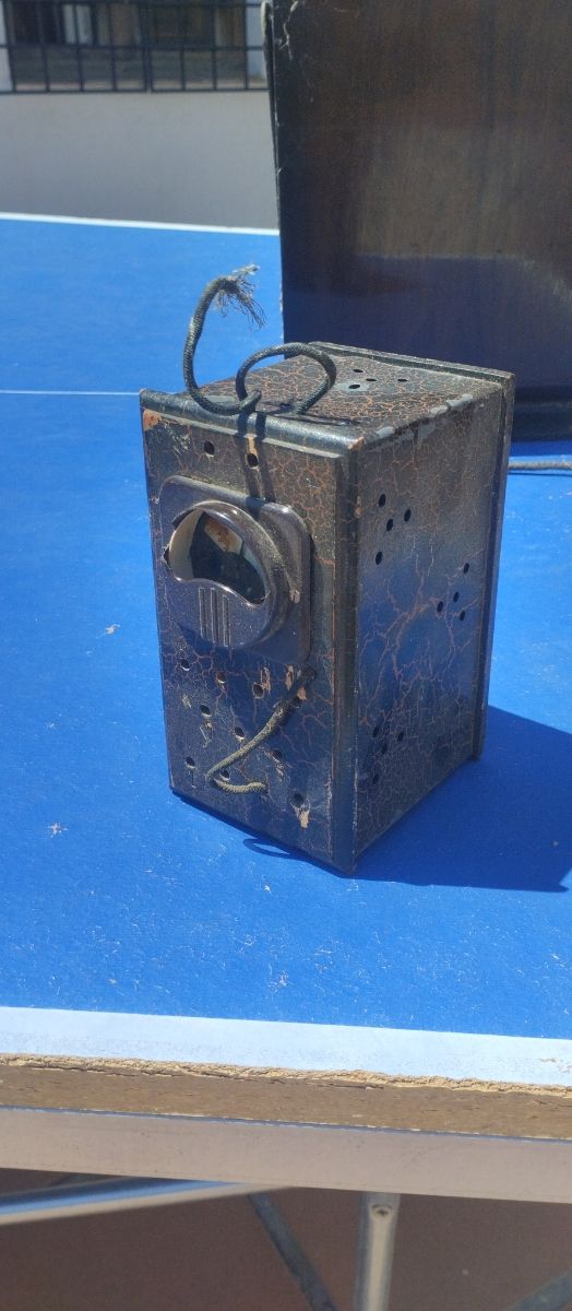 Voltímetro antiguo