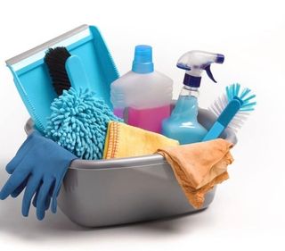 Limpieza 12€ la hora.