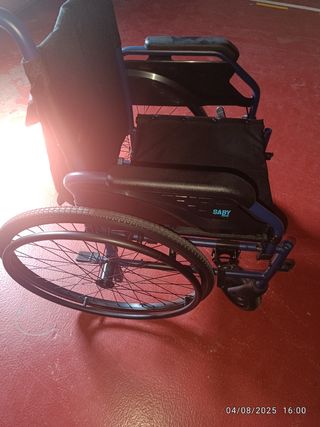 ♿ Silla de ruedas Saby casi nueva.