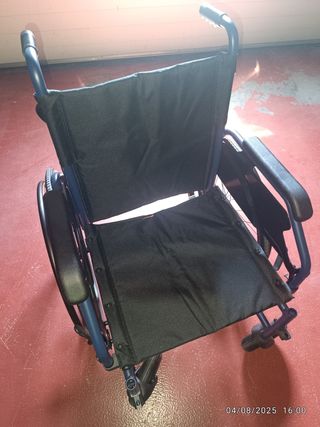 ♿ Silla de ruedas Saby casi nueva.