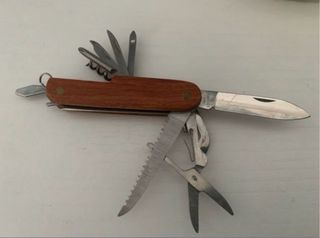 2 Navajas multiusos muy practicas y completas