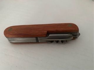 2 Navajas multiusos muy practicas y completas