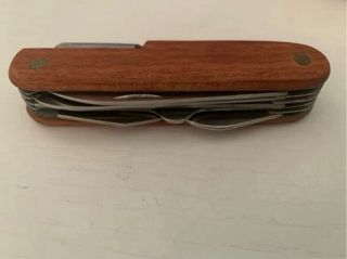 2 Navajas multiusos muy practicas y completas