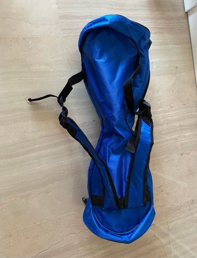 Patinete eléctrico azul