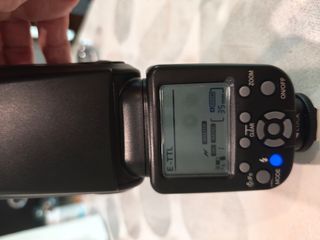 Nikon D80 + objetivo