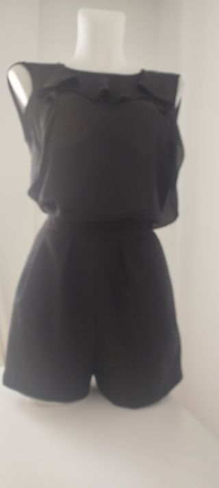 Mono negro elegante