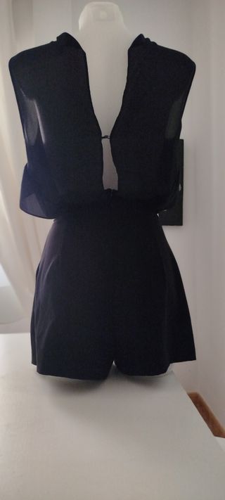 Mono negro elegante