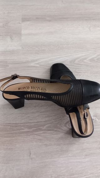 Sandali neri Marco Tozzi Made in Italy