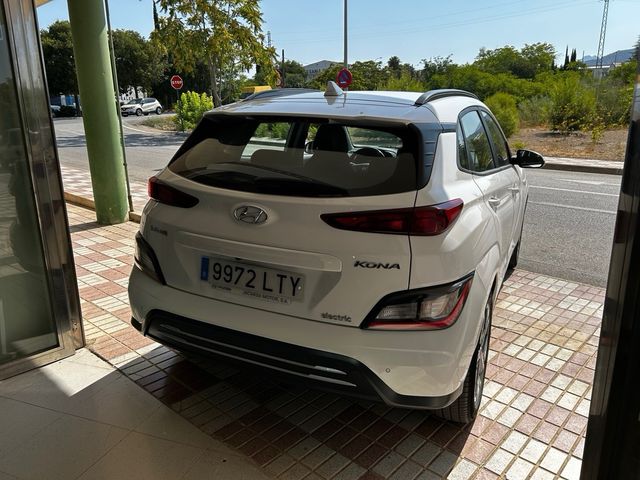 Hyundai Kona 100kW EV Maxx - 2021