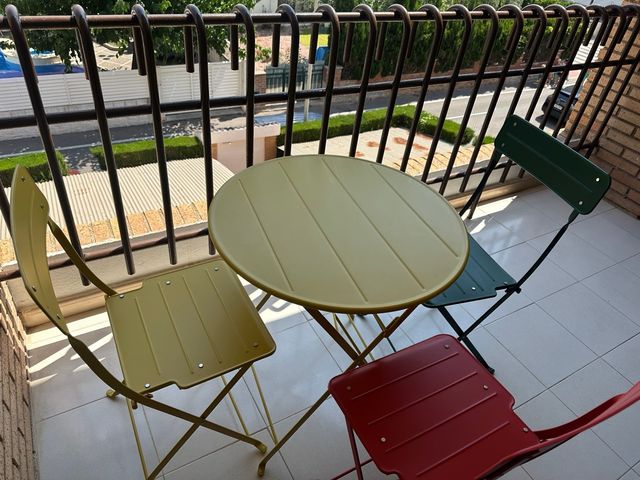 Mesa+sillas plegables metalicas