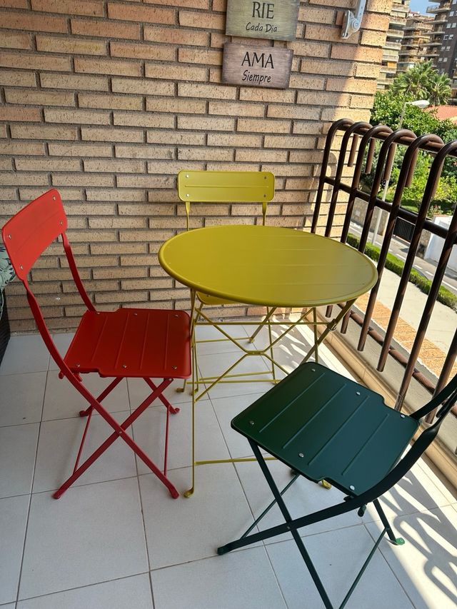 Mesa+sillas plegables metalicas