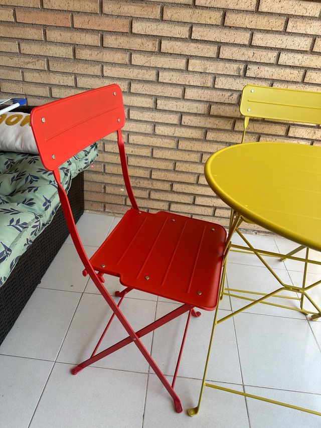 Mesa+sillas plegables metalicas