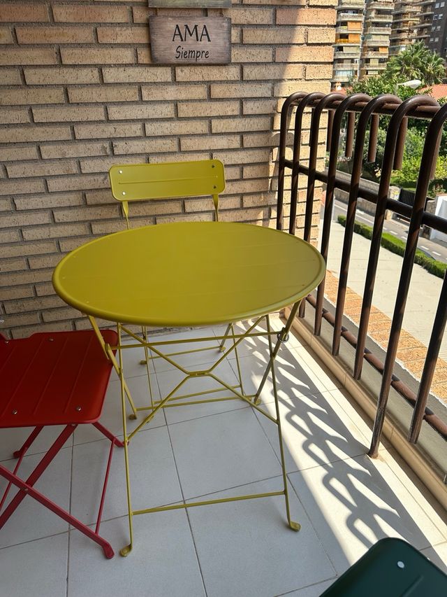 Mesa+sillas plegables metalicas