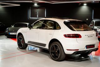 Porsche Macan TURBO