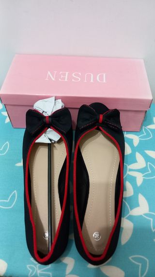 Sandali Dusen neri e rossi